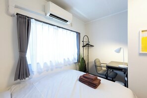 1 bedroom, desk, free WiFi, bed sheets