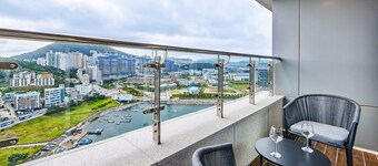Citadines Connect Hotel Hari Busan