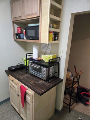 Unclassified image, 3 of 8, button