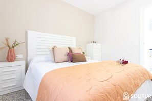 3 chambres, fer et planche à repasser, draps fournis