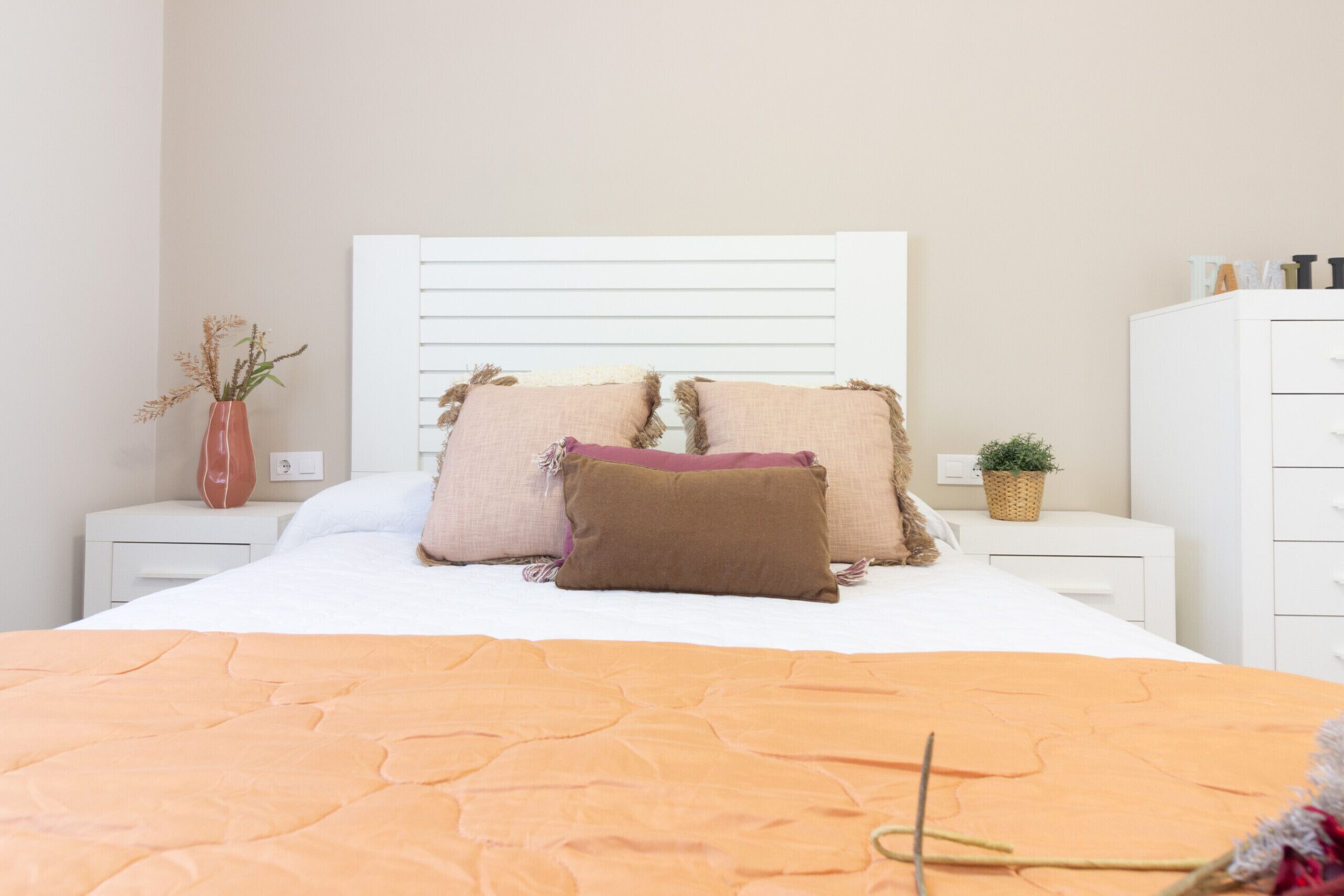 3 chambres, fer et planche à repasser, Wi-Fi gratuit, draps fournis