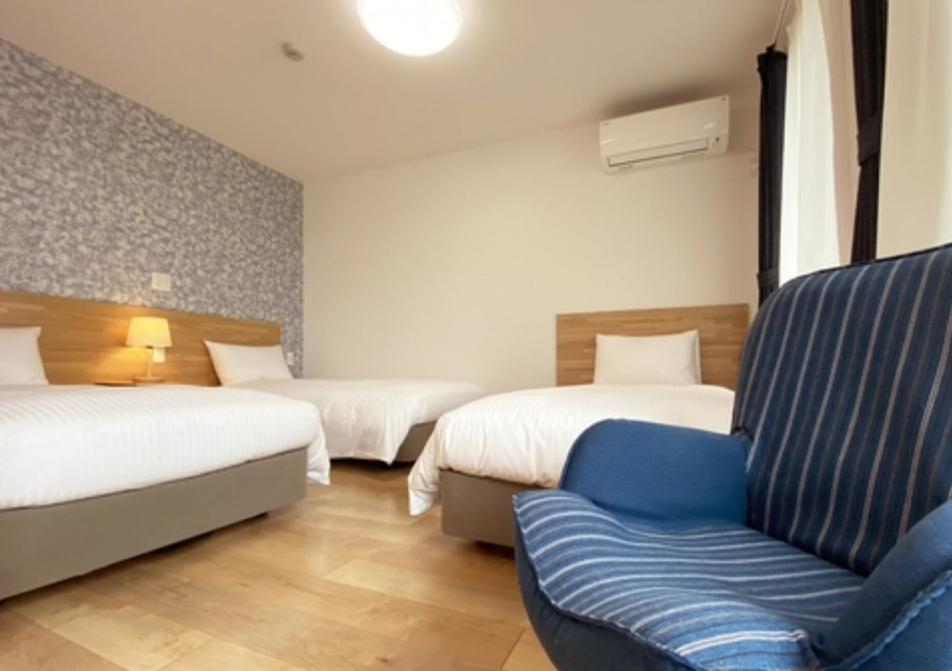 1 室のベッドルーム、デスク、アイロン / アイロン台、WiFi (無料)