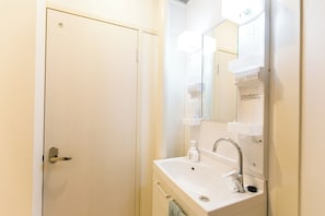 Hair dryer, towels