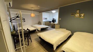 1 quarto, escrivaninha, Wi-Fi de cortesia, roupa de cama