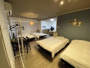 1 bedroom, desk, free WiFi, bed sheets