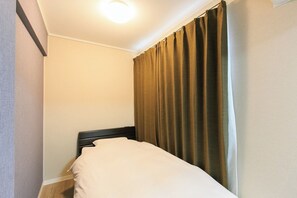 2 bedrooms, desk, free WiFi, bed sheets