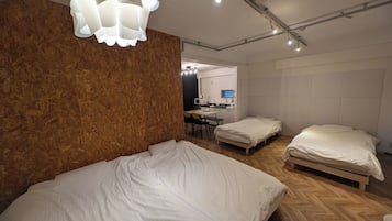 1 bedroom, desk, free WiFi, bed sheets