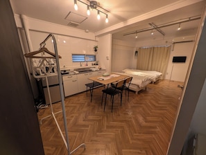 1 quarto, escrivaninha, Wi-Fi de cortesia, roupa de cama