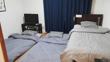 1 bedroom, desk, free WiFi, bed sheets