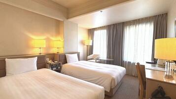 1 bedroom, desk, iron/ironing board, WiFi (free)