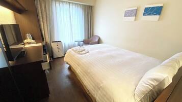 1 bedroom, desk, iron/ironing board, WiFi (free)