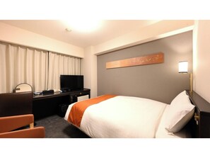 1 chambre, bureau, fer et planche à repasser, Wi-Fi gratuit