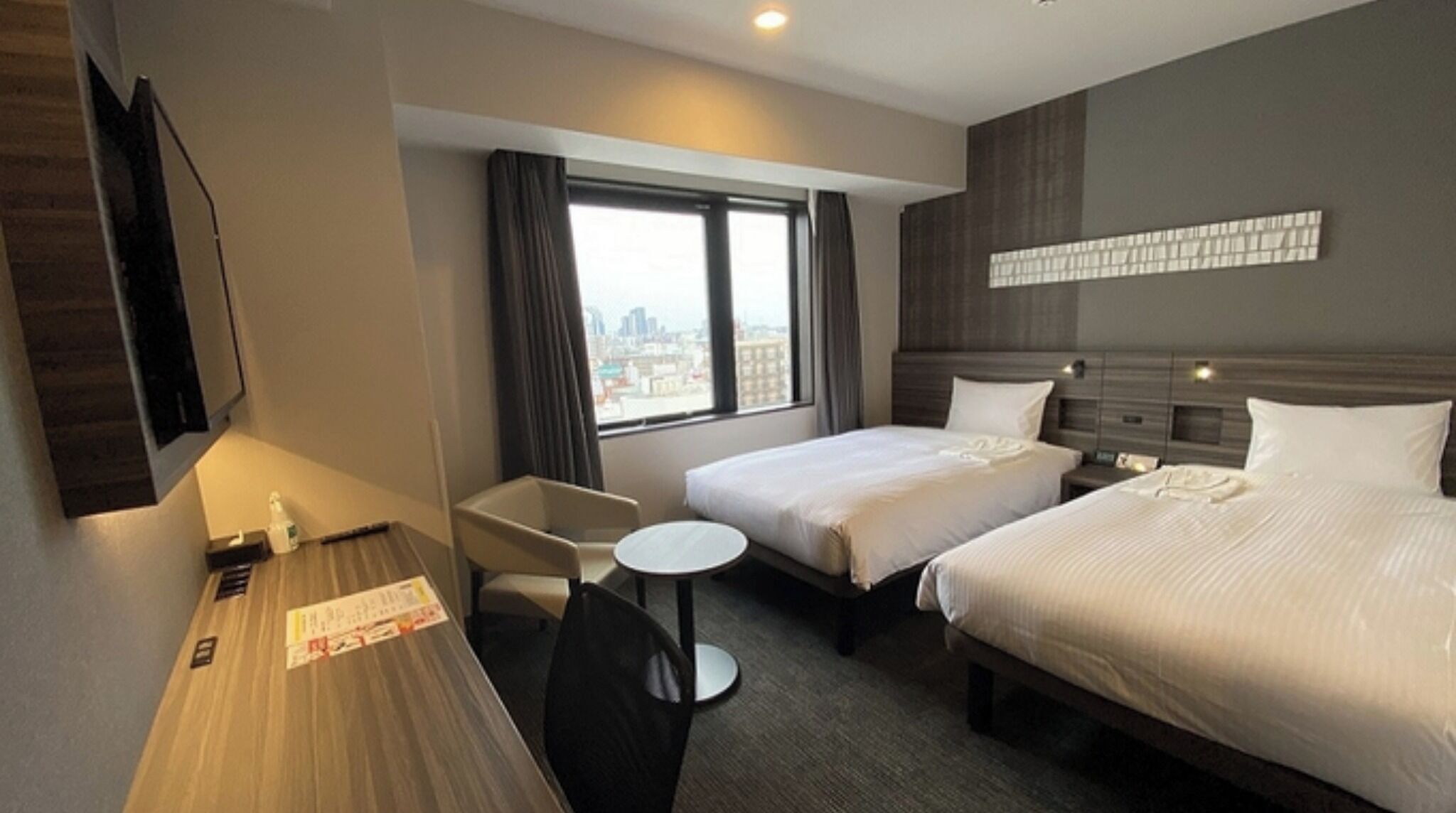 1 chambre, bureau, fer et planche à repasser, Wi-Fi gratuit