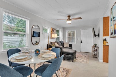 Walkable Lakeland Getaway | Near Florida Southern & Lakes | Private Patio & Grill