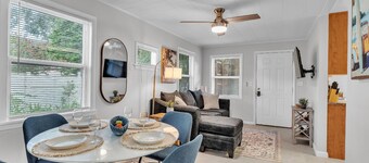 Walkable Lakeland Getaway | Near Florida Southern & Lakes | Private Patio & Grill