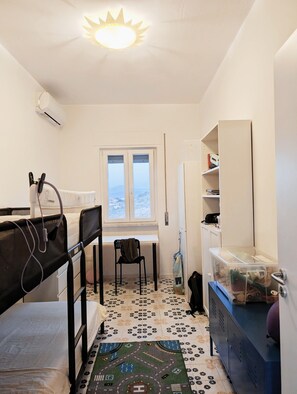 2 habitaciones, tabla de planchar con plancha y wifi gratis