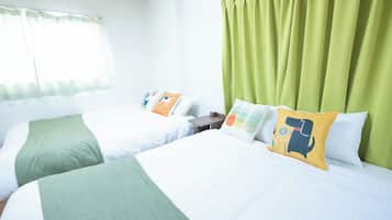 3 habitaciones, escritorio, wifi gratis y ropa de cama