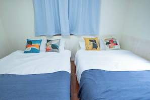 3 chambres, bureau, Wi-Fi gratuit, draps fournis
