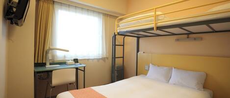 1 chambre, bureau, fer et planche à repasser, Wi-Fi gratuit