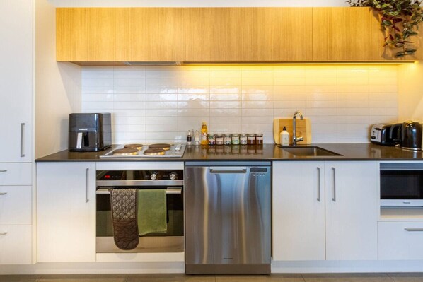 Fridge, microwave, oven, stovetop