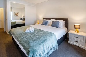 2 bedrooms, iron/ironing board, free WiFi, bed sheets