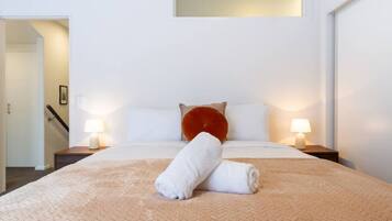 3 bedrooms, iron/ironing board, free WiFi, bed sheets