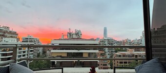 Apartment with VIP view to the mountain range, and Costanera Center.
