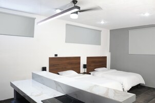 Superior Studio, 2 Double Beds | Free WiFi