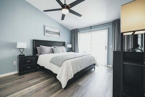 3 chambres, fer et planche à repasser, Wi-Fi, draps fournis