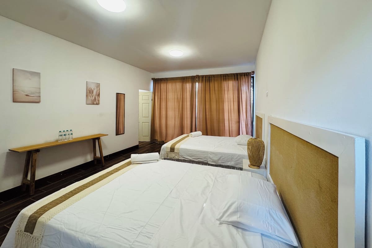 Classic Double Room, Sea View | Free WiFi