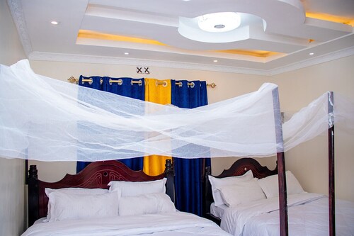 Homely, Lovely and spacious 3-bedroom bed & breakfast in Bungoma