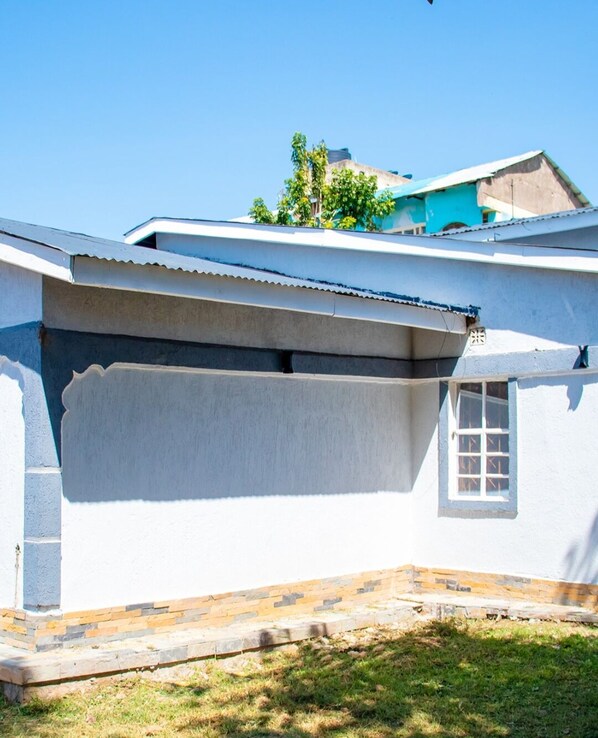 Exterior - Homely, Lovely and spacious 3-bedroom bed & breakfast in Bungoma (Bungoma)