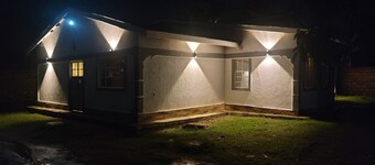 Homely, Lovely and spacious 3-bedroom bed & breakfast in Bungoma