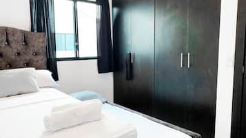 3 soverom, strykejern/-brett og sengetøy