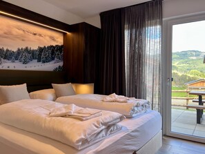 3 عدّة غرف نوم وخدمة الإنترنت