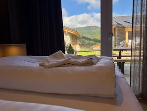 3 bedrooms, Internet