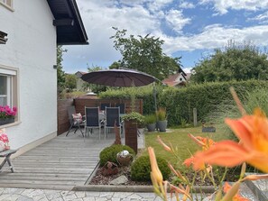 Outdoor dining - Holiday home with terrace in the Bavarian Forest (Waldkirchen)