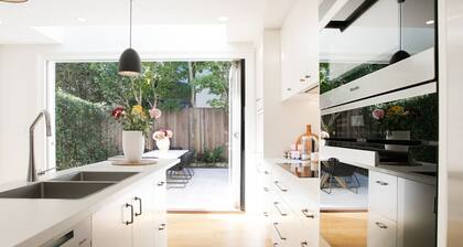 Luxury 3BR home w rooftop + garden/BBQ + near CBD