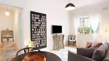 Fernseher, Stereoanlage