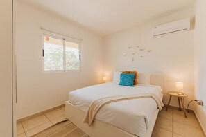 2 bedrooms, in-room safe, desk, iron/ironing board