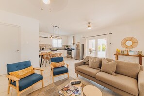 智能电视、电子游戏、立体声音响、电脑显示器