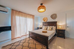 2 bedrooms, desk, iron/ironing board, travel cot