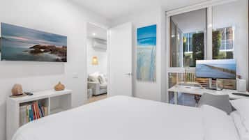 1 makuuhuone, työpöytä, silitysrauta/-lauta, Wi-Fi