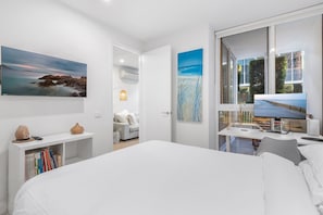 1 habitación, escritorio, tabla de planchar con plancha y wifi