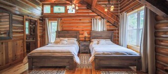 Lakeside Cabin - 2 Fireplaces-Hot Tub~Sauna~Games