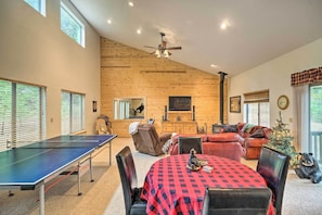Games room - Game Room & Deck: Pet-Friendly Camp Connell Cabin (Camp Connell)