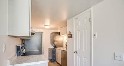 Explore Red Rocks & Green Mtn: Townhome w/ Pool!