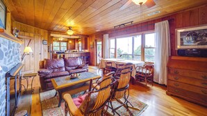 Unclassified image, 4 of 29, button - Little Switzerland Cabin w/ Stunning Mtn Views (Marion)