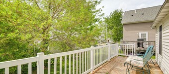 Mississippi River Retreat w/ Views: Walk to Water