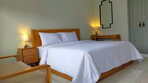 1 bedroom, iron/ironing board, free WiFi, bed sheets - Aleenka House 1
A quite home with a super comfortable bed (Bali)